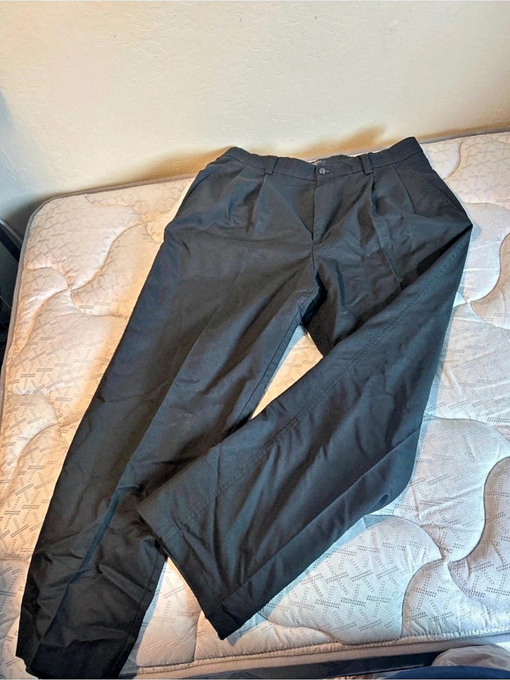 Dockers Individual Fit Cargo Pants Black Waist 34 Length 30